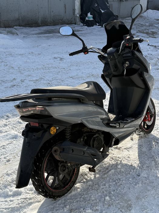 Maxi скутер продам