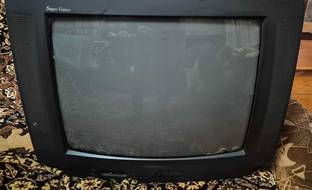 Телевизор Daewoo диагональ 50