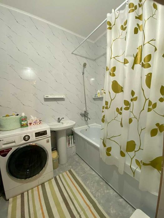 Продам 1комн кв в самом центре Батыс