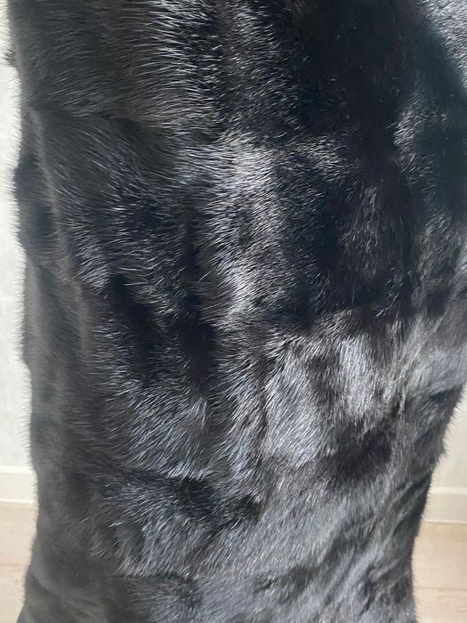 Продам норковую шубу