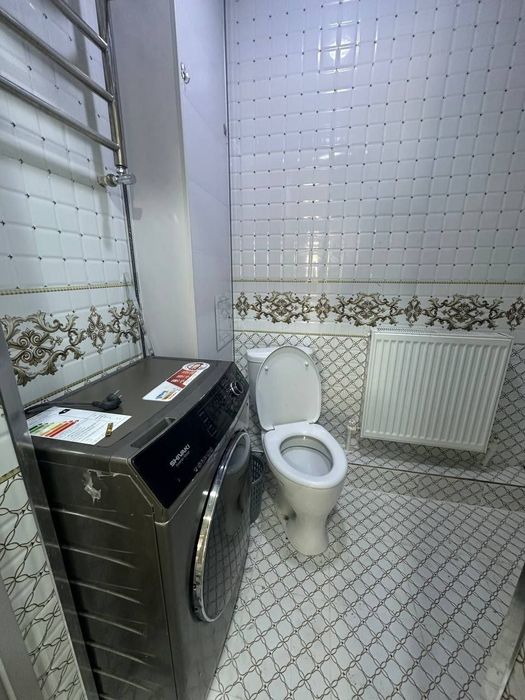 Шахар марказида жойлашган 2 хонали квартира ижарага берилади