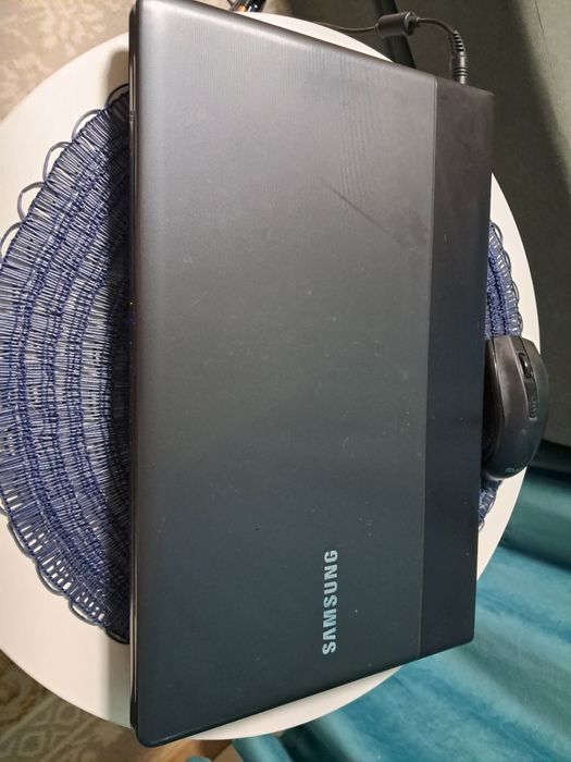 Ноутбук Самсунг 300 е