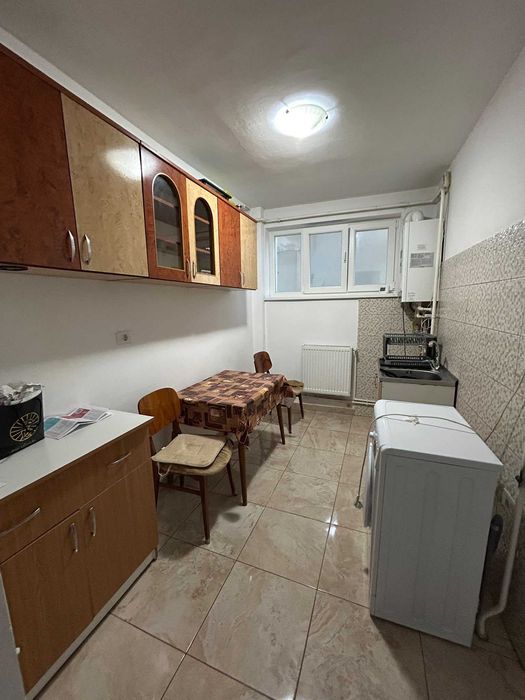 Închiriez apartament cu 2 camere, 50 mp, zona Balada – Strada Metropoliei, Suceava