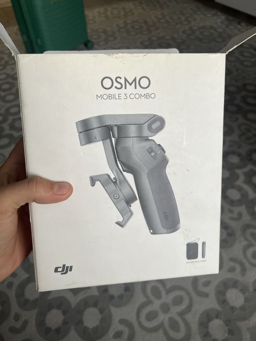 DJI Osmo Mobile 3 Combo.