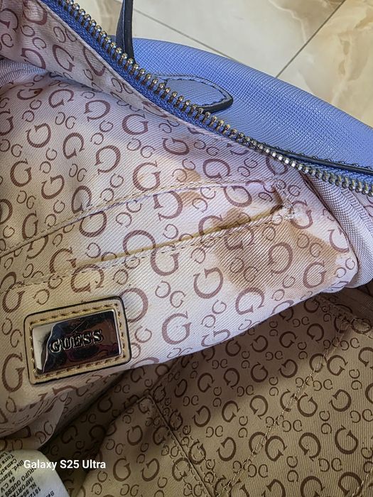 Rucsac Guess stare bună mici urme de purtare vezi foto