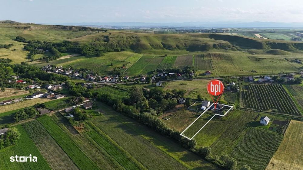 SE VINDE Casa (demolabila) + Teren construibil, in Sat Hreatca, jud.SV