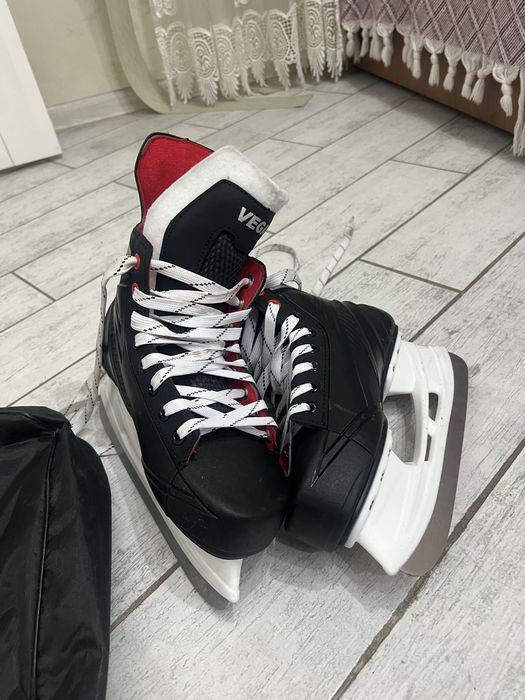 Коньки с чехолом размеры 38-43