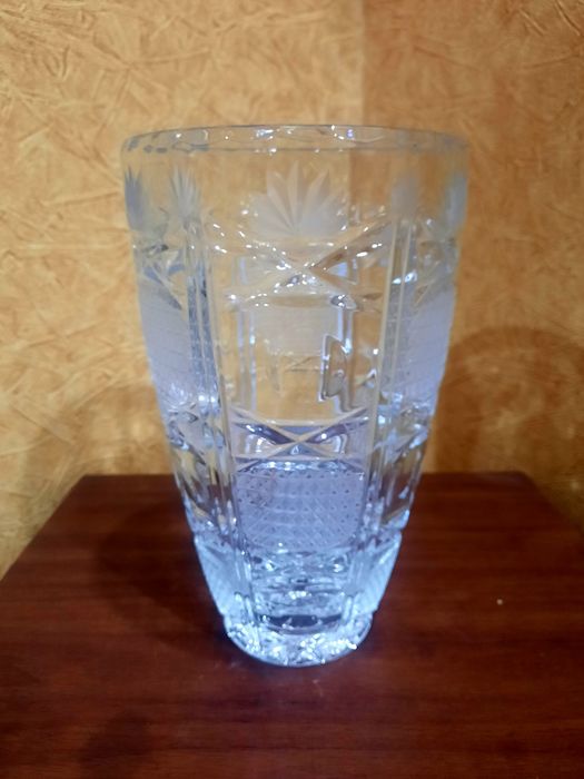 Югославский хрусталь, красивая винтажная ваза, в идеальном состоянии,