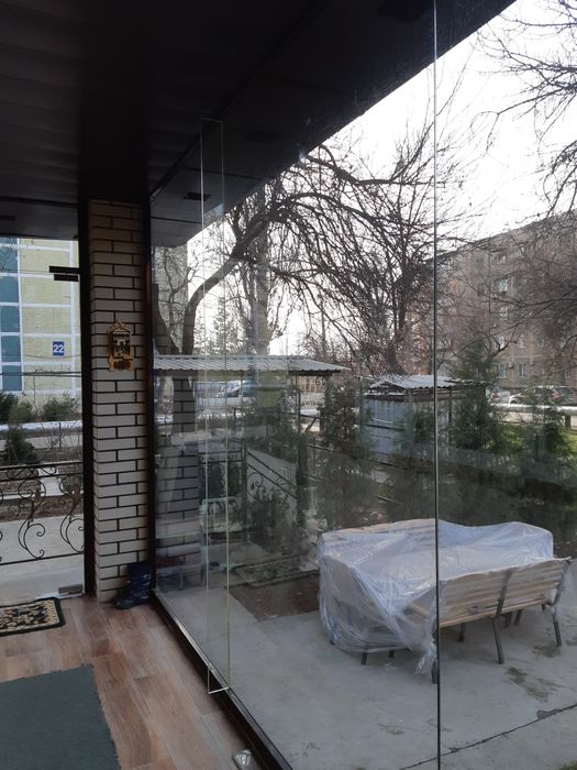 Profil oynasi bilan sotiladi