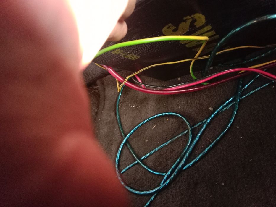 Продам сабвуфер 800 ват усилитель сват