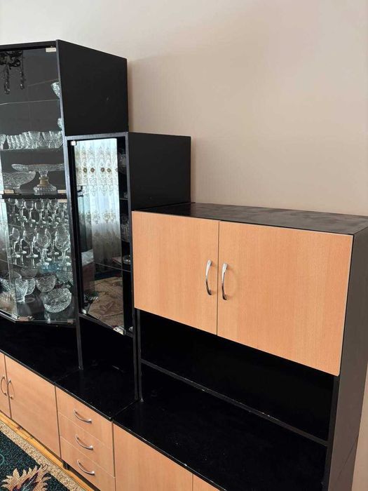 Продаю сервант для гостиной комнаты. Адрес город Нукус, телецентр.