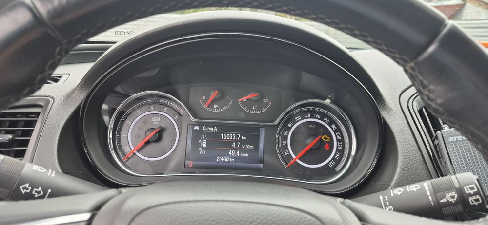 Vând Opel Insignia