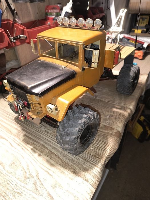 Rc crawler катерач