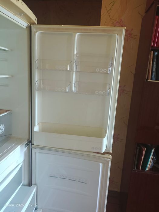 Продам холодильник LG