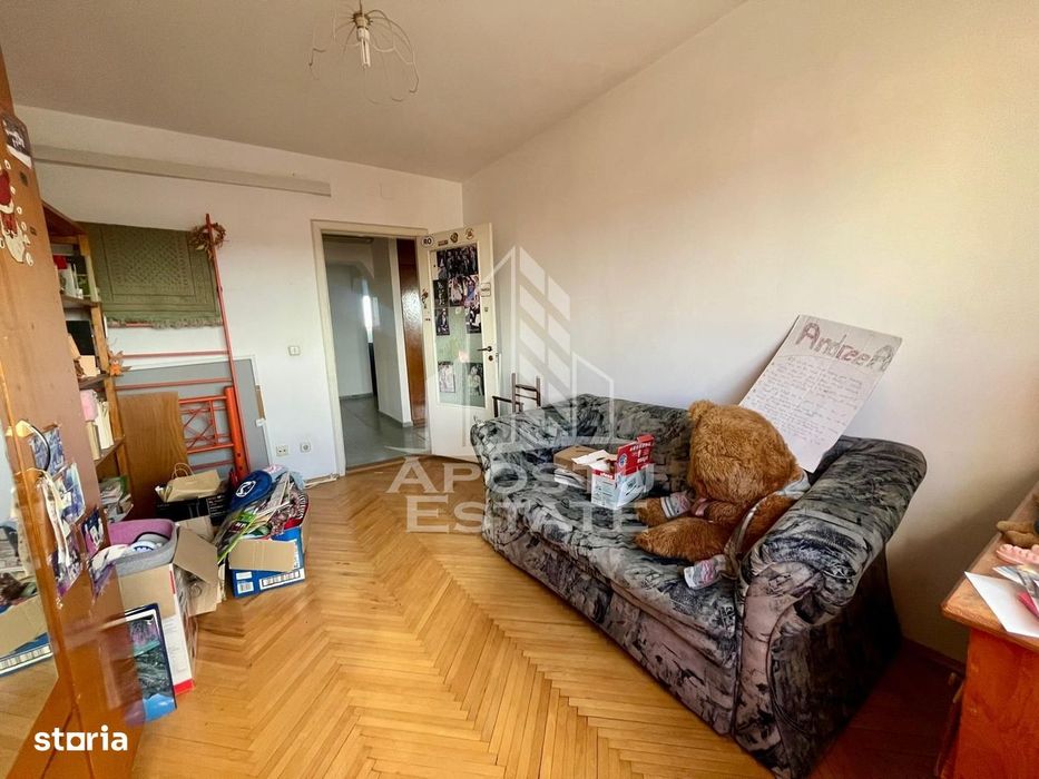 Apartament 4 camere de vanzare,decomandat,zona Fabric, Timisoara