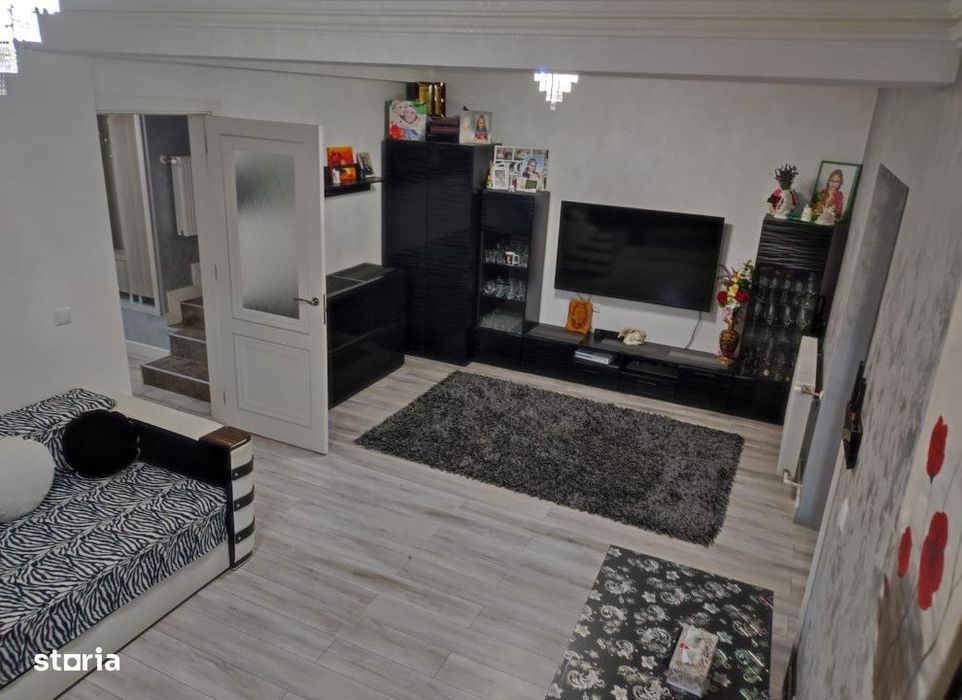 Duplex 4 camere intre Iasi si Miroslava,403mp teren,mobilat Cod:158876