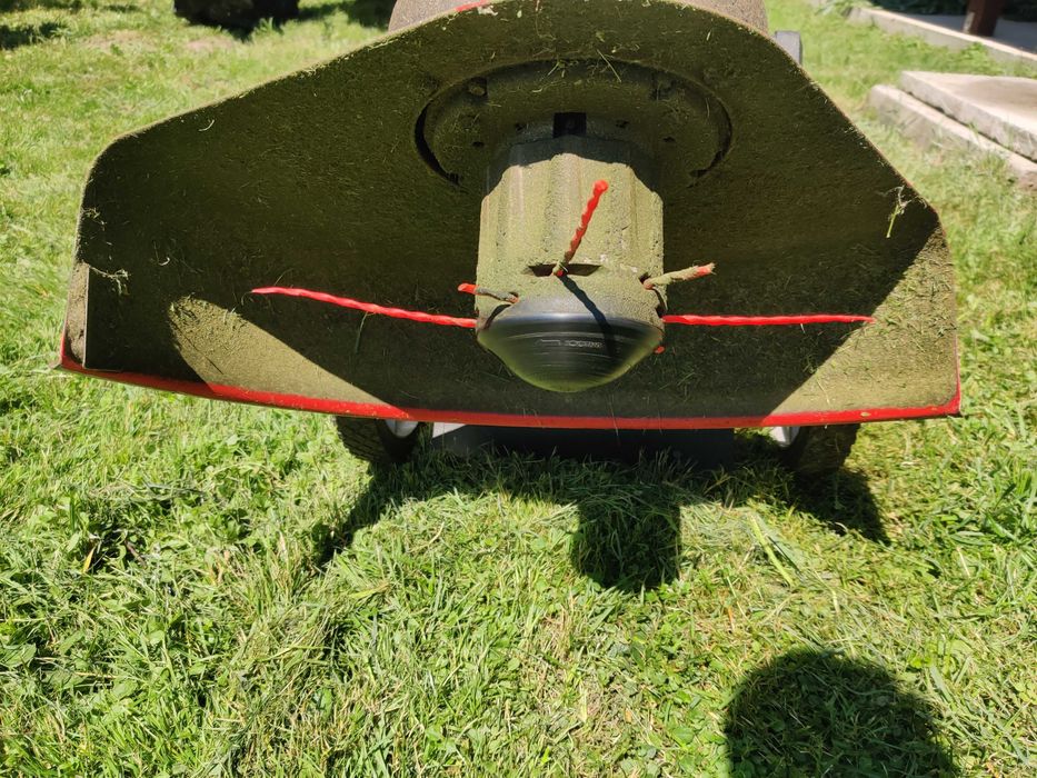 Motocoasa cu disc rotativ Hecht 5056