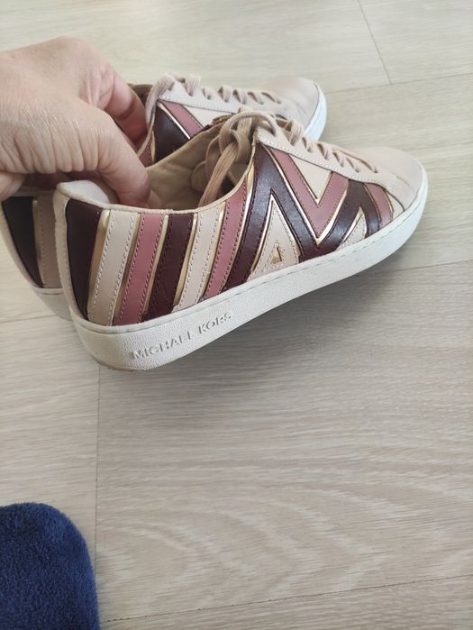 Продам почти новый