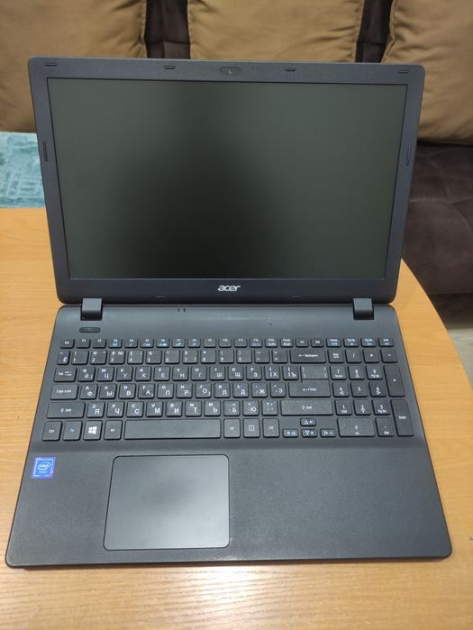 Acer  ofisniy noutbuk. 4ozu/256 ssd/batare 2_3 soat