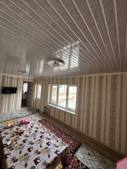 Srochna Qibray Buratada  hovli sotiladi