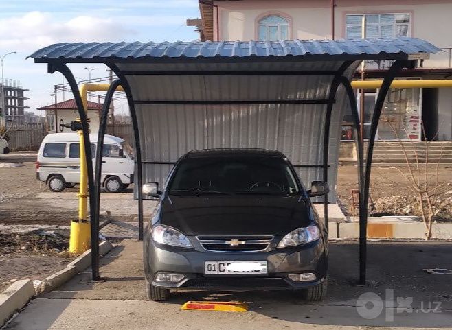 Продам навес для автомобиля с антипаркингом