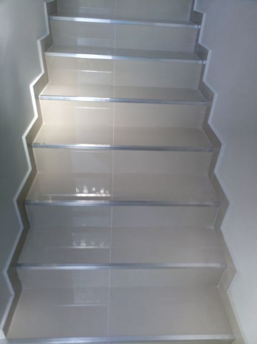 amenajări interioare gresie faianță  CALITATE RAPIDITATE SERIOZITATE