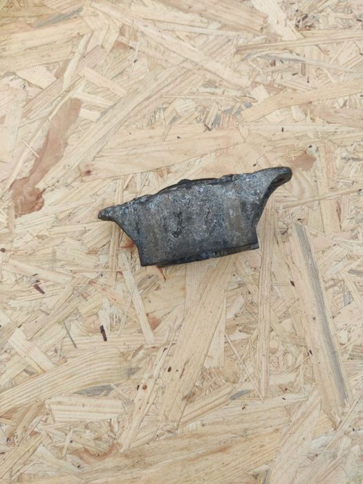 Чашка задняя  Мазда 3 БК BK 1 Mazda 3