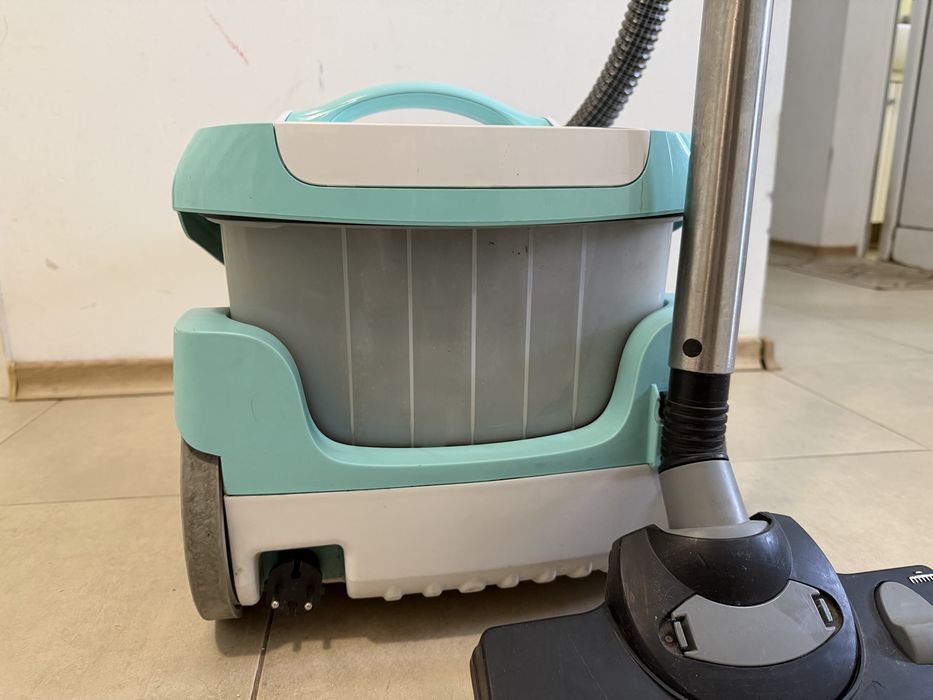 Прахосмукачка BOSCH AquaWash&Clean