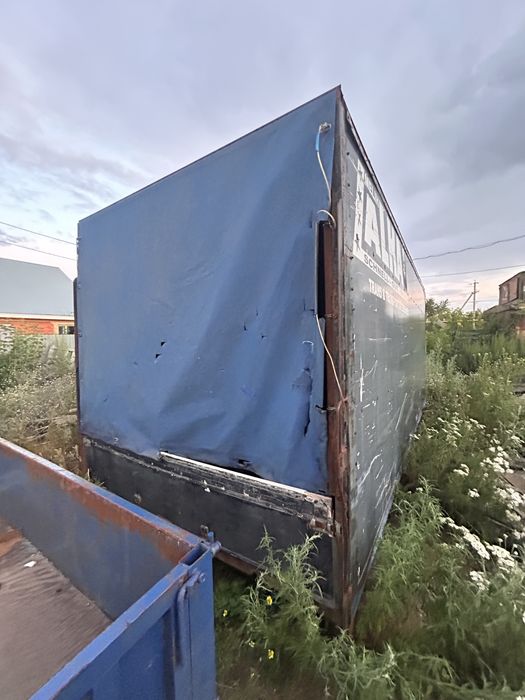 Продам грузовую будку
