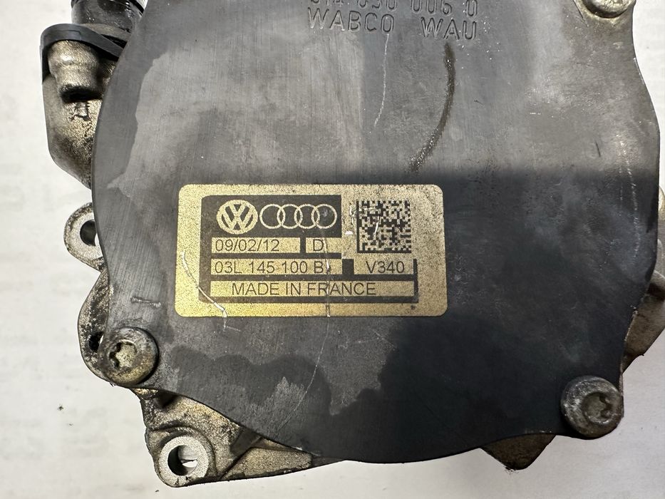 03L 145 100 B, вакуум-тандем помпа за 1.6tdi Seat,VW,Skoda