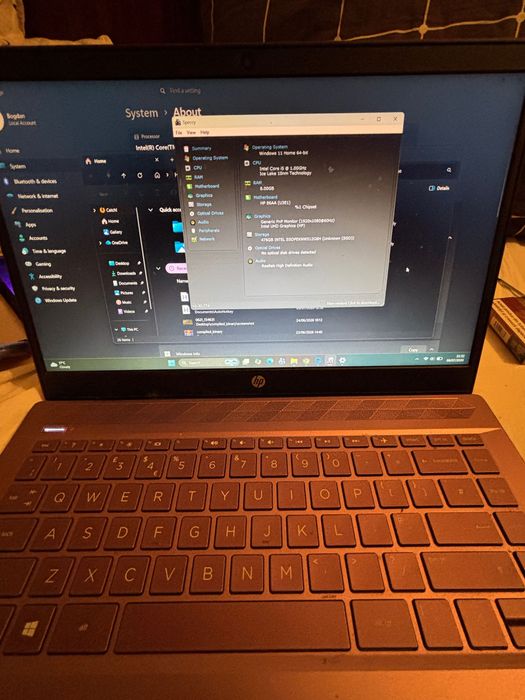 Laptop HP i5-10th gen 8gb RAM și ssd 512gb