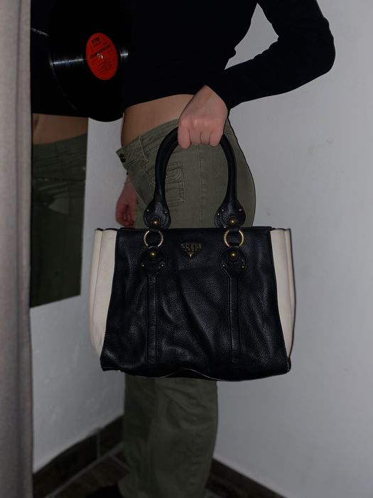 GUESS Luxe Two-Tone Leather Tote Bag – Elegant & Timeless