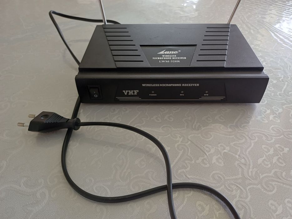 Микрофон 2штук с приемником