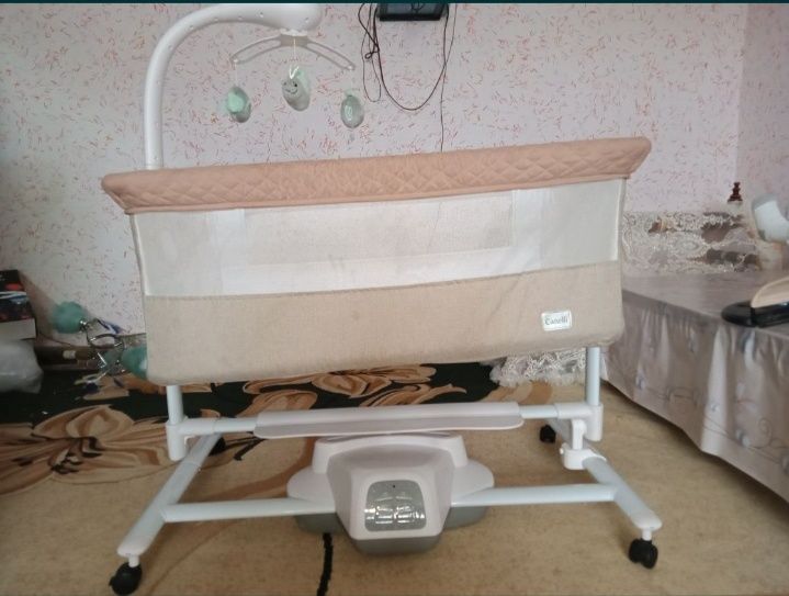 Электрическая люлька для новорождённого | Отличное состояние