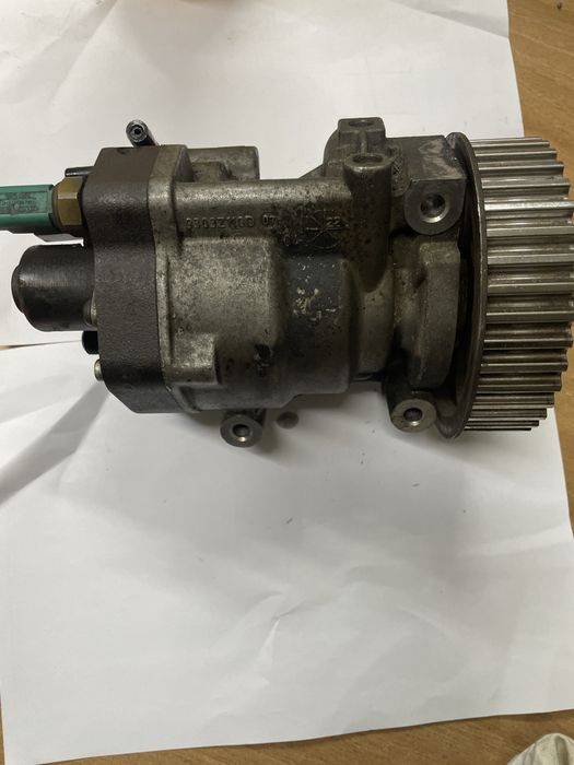 ГНП горивонагнетателна помпа Delphi Renault 1.5 dci  R9042A041A