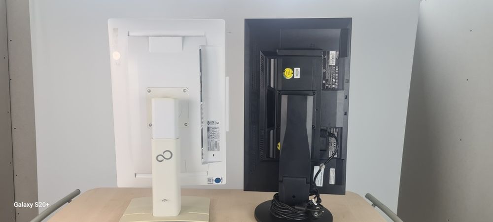 Немски офис монитори за дома и офиса ЕIZO И FUJITSU siemens