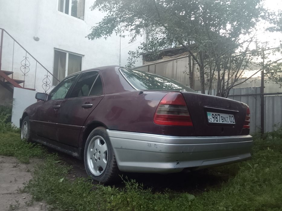 Мерседес w202 c220