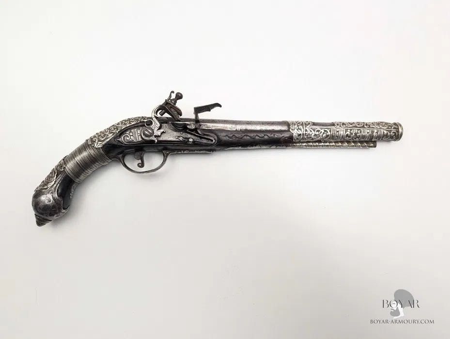 Автентичен османски сребърен кремъчен пищов , пушка ,хайдушки,стар