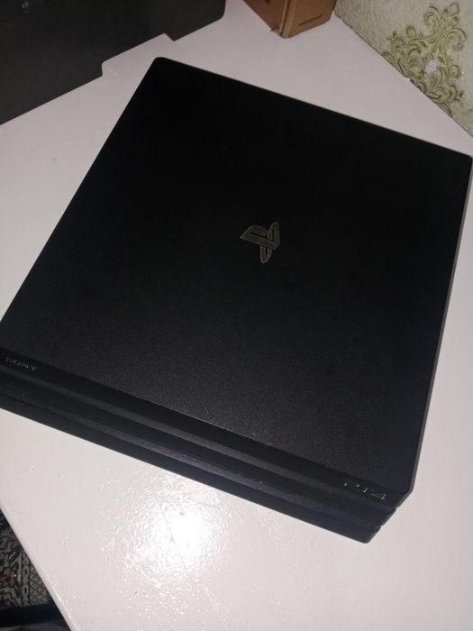 PLAYStATIOn [4 pro].