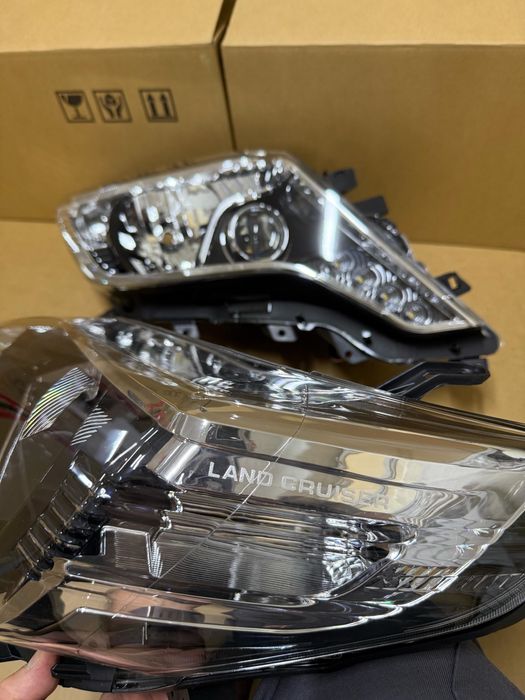 Фары на Land Cruiser Prado 150