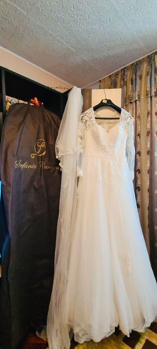 Vand rochie de mireasa
