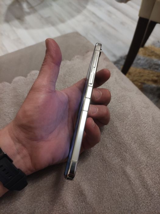 Samsung Galaxy Z Flip 5