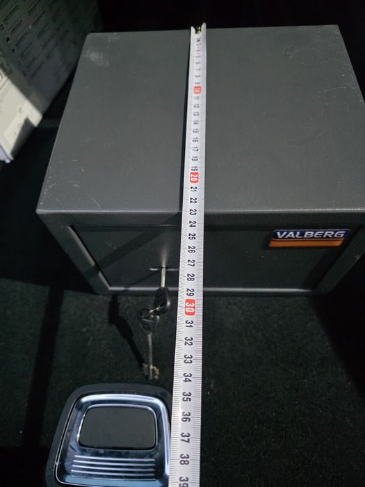 Метален сейф/каса VALBERG