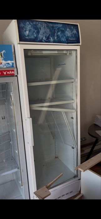 Ветринный холодильник