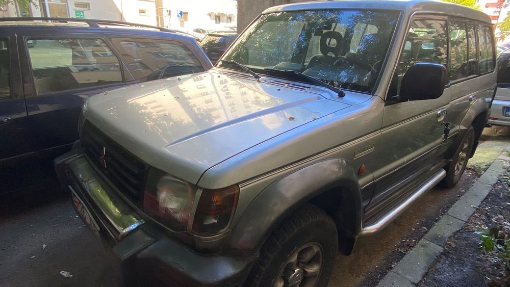 De vânzare Mitsubishi Pajero 2.5