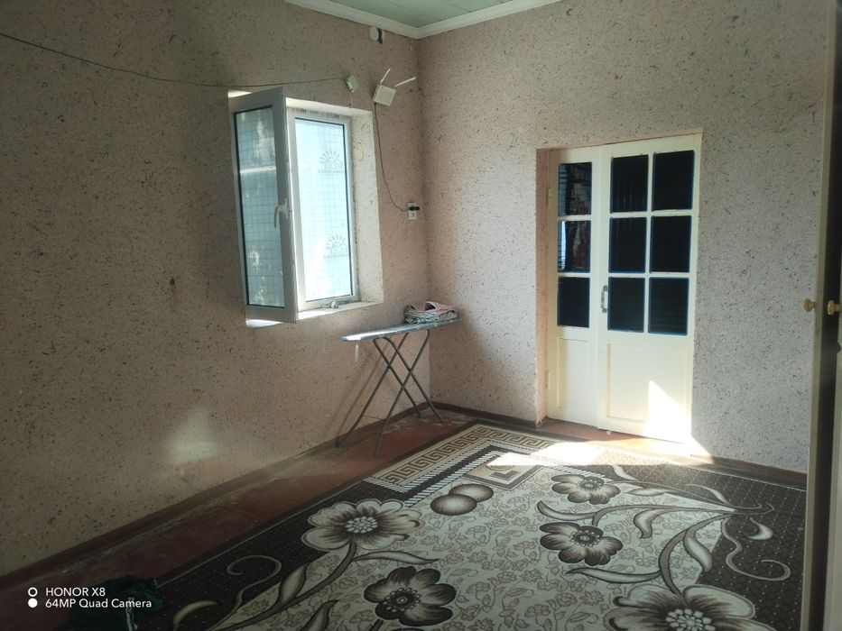 Uy sotiladi narxini kelishamiz