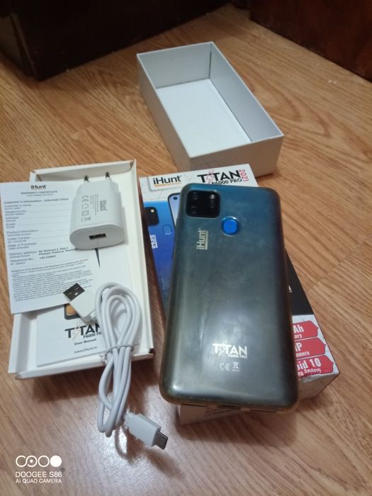 Телефон Ihunt titan6000
