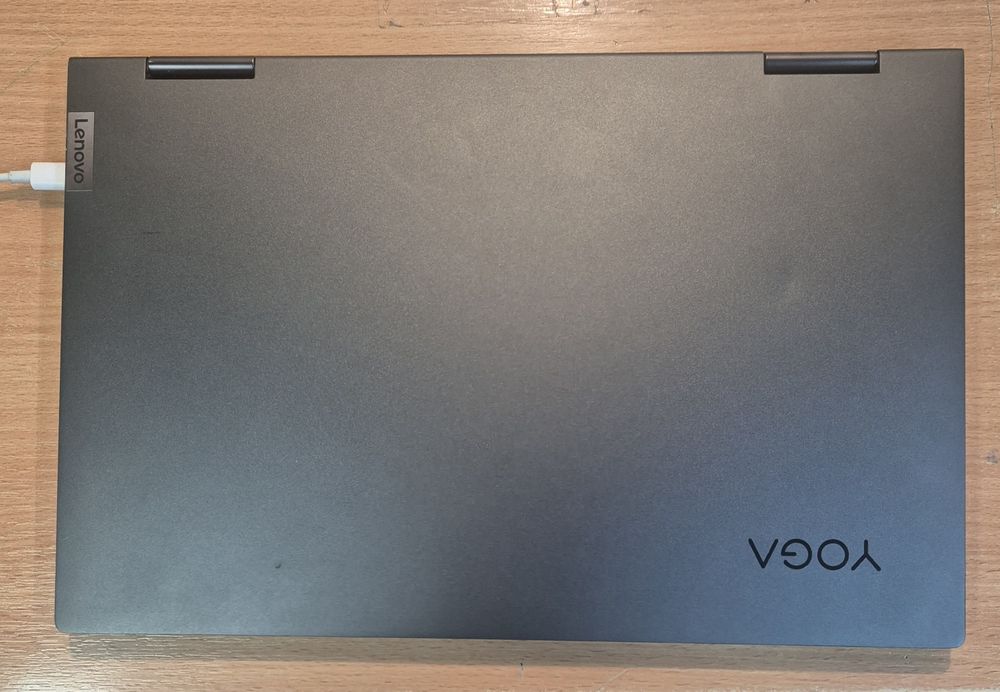 Lenovo Yoga 5G . 8gb RAM / 521gb ssd . Touch-screen, IMPECABIL !.21.