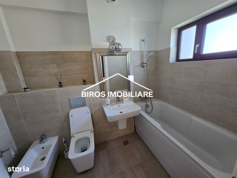 3 camere lux Bujorului