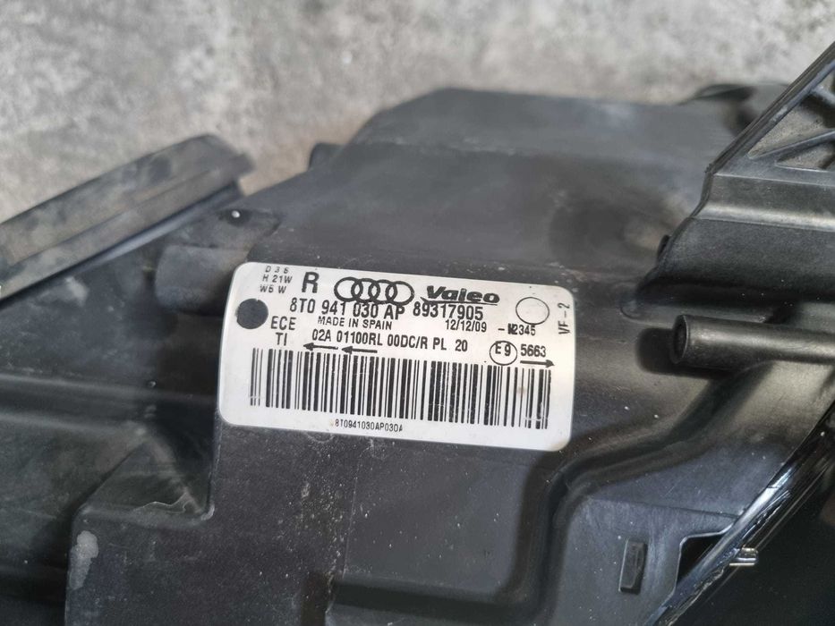 Far dreapta complet cu module xenon Audi A5 8T 2008 - 2011